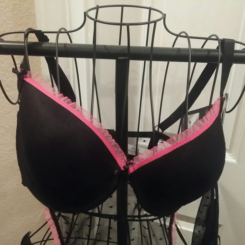 Lingerie - Picture 6 of 7